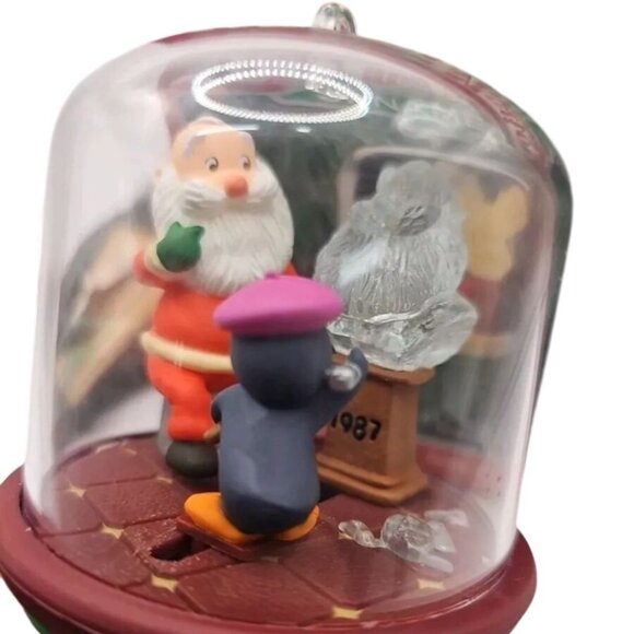Vintage 1987 Hallmark Keepsake Perfect Portrait Santa Light & Motion Ornament - Picture 3 of 4